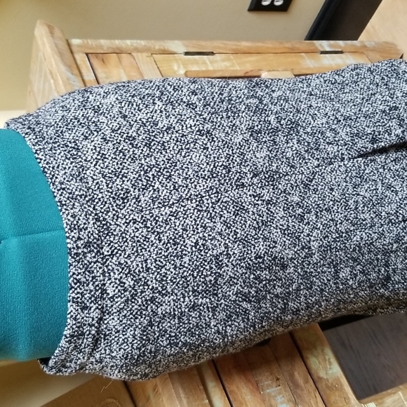 NWT Ann Taylor Loft Wool Blend Tweed Skirt - SZ 0P - Picture 2 of 6